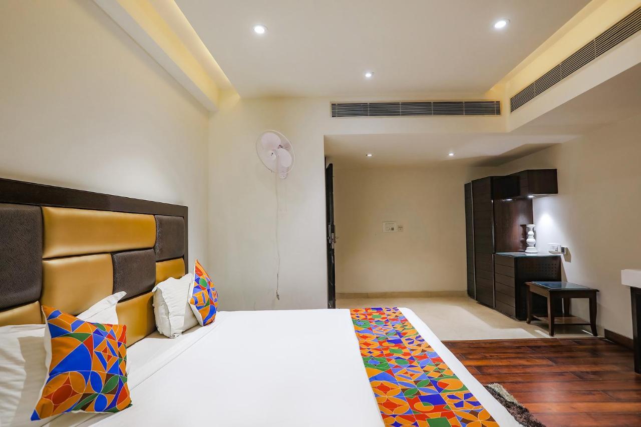 Fabhotel Grand Stay Neu-Delhi Exterior foto