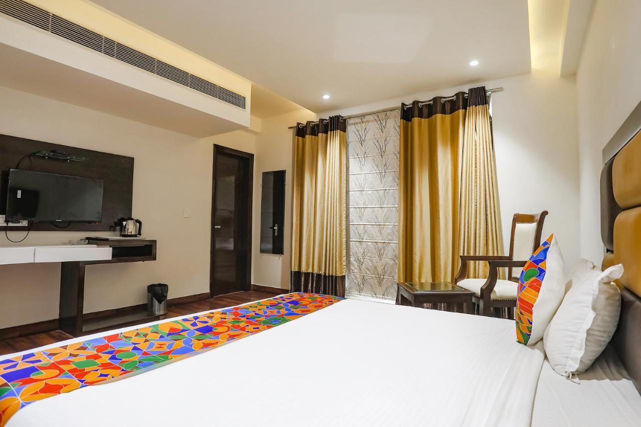 Fabhotel Grand Stay Neu-Delhi Exterior foto